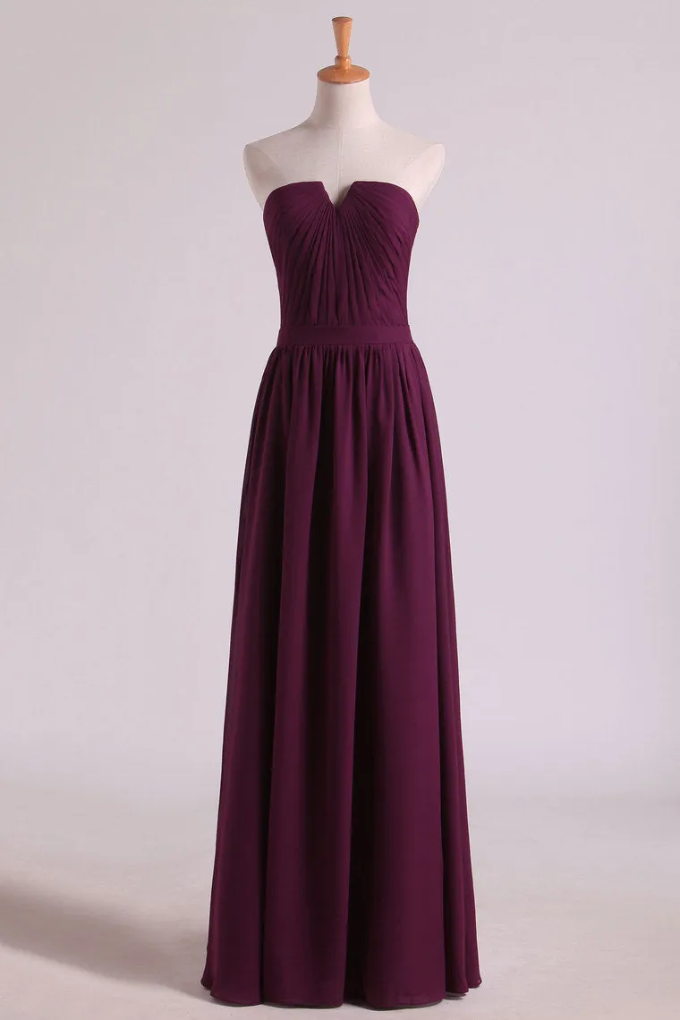 2024 Notched Neckline Bridesmaid Dresses Floor Length With Ruffles Chiffon
