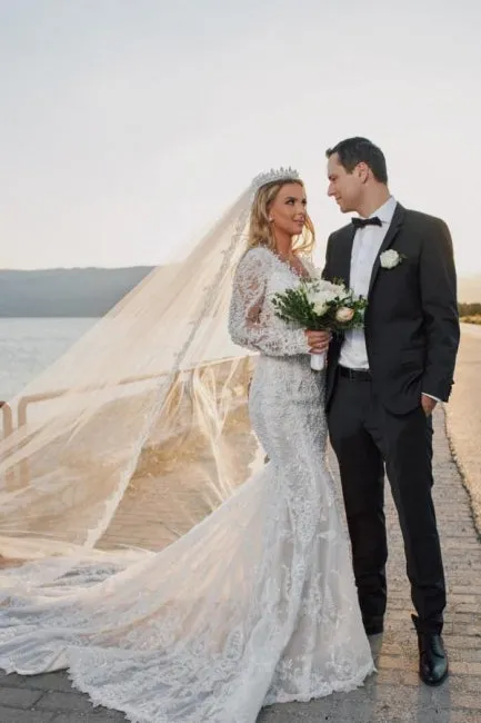 Noble vneck longsleeves mermaid lace Wedding dresses