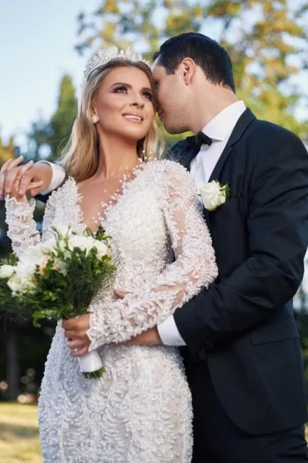 Noble vneck longsleeves mermaid lace Wedding dresses